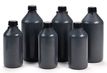 Bottiglie in plastica nera