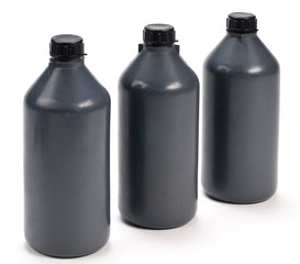 Bottiglie nere di plastica