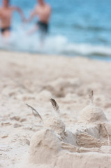 Zamki z piasku na plaży