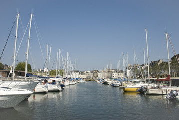 Fototapeta na wymiar Port z łodzi. Francja