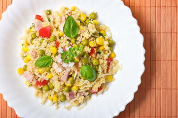 Kuskus salad with smoked chicken