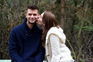 Fototapeta premium Young couple holding hands
