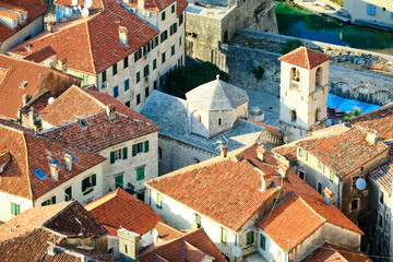 Fototapeta na wymiar the old town of Kotor