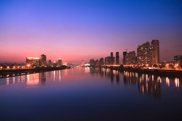 Fototapeta na wymiar City skyline at twilight