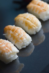 Nigiri Sushi mit Garnelen