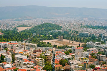 Fototapeta na wymiar Świątynia Zeusa Olimpijskiego w Atenach