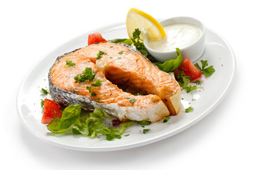 Grilled salmon and vegetables