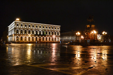 Fototapeta na wymiar View of night St. Petersburg