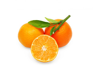 Plakat tangerines with leaves on white background
