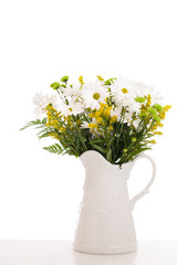 Vase of daisies