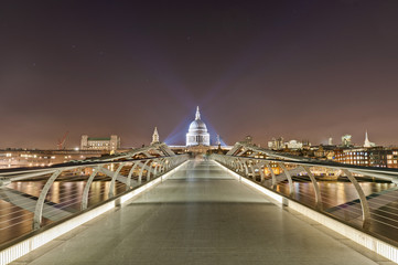 Fototapeta premium Millennium Bridge at London, England