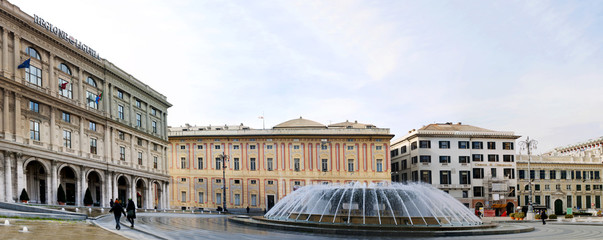 Fototapeta na wymiar Piazza De Ferrari w Genui