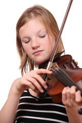Junges Mädchen spielt Geige