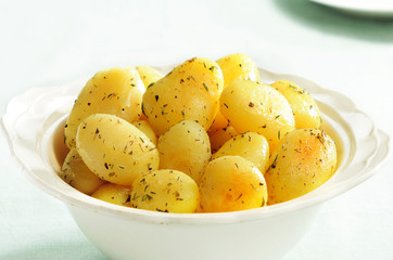 Potatoes sauté with herbs