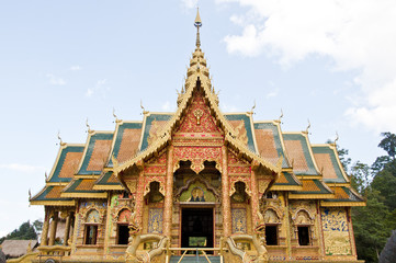 Fototapeta na wymiar Fine art in Thai temple.