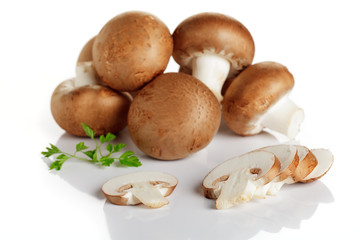 Braune Champignons