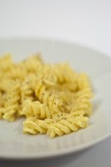 fusilli zafferano e pepe