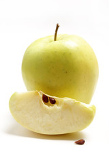 Зеленое яблоко