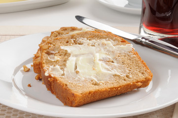 Banana nut bread