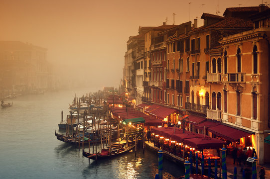 Fototapeta Grand Canal at a foggy evening.