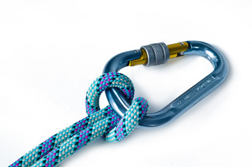 Schraubkarabiner und Seil