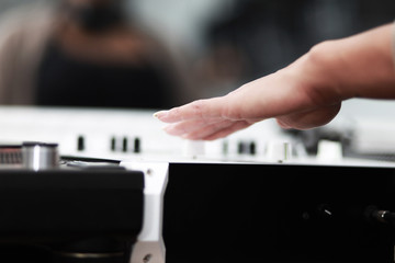 weibliche DJ