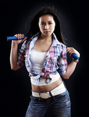 Mädchen mit Nunchaku