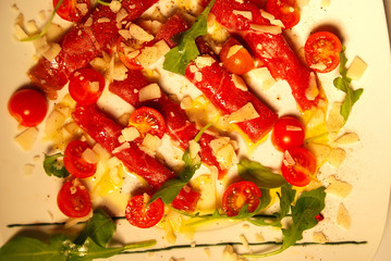 PLATO, COMIDA, CARPACCIO, QUESO PARMESANO