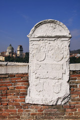 Verona, cippo romano di ponte Pietra