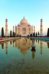 Fotobehang Taj Mahal in India © travelview