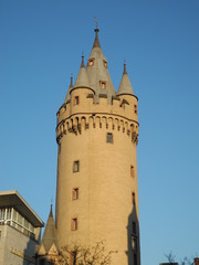 Fototapeta na wymiar Esch Turm we Frankfurcie
