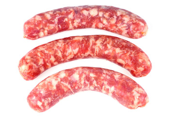 Les saucisses traditionnelles crues