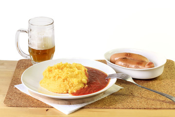 sausages, polenta, tomato sauce and beer