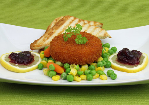 Back-Camembert mit Gem&uuml;se