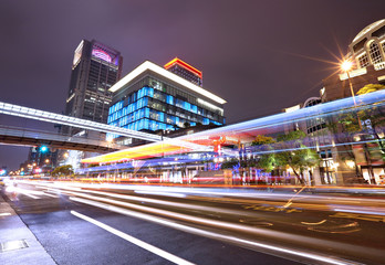 Fototapeta na wymiar taipei city traffic at night