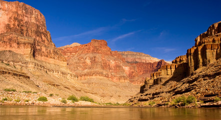 Fototapeta na wymiar Rzeka Kolorado na dole Wielkiego Kanionu