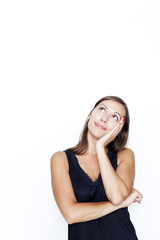 Fototapeta premium Hübsche Frau denkt nach vor weissem Hintergrund