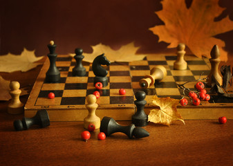 Chess and maple leaves1