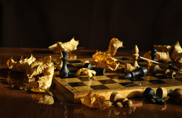 Chess and maple leaves