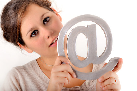 Portrait d'adolescente - Mail moi!