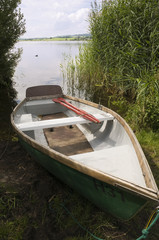 angler boat in the reed