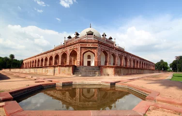 Zelfklevend Fotobehang Humayun's Tomb New Delhi tourist destination © klemenr