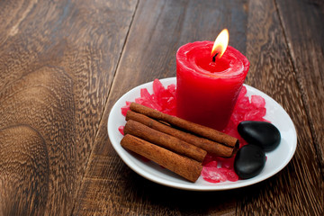 Aromatherapy Candle with Cinnamon Stick for relaxation spa and w