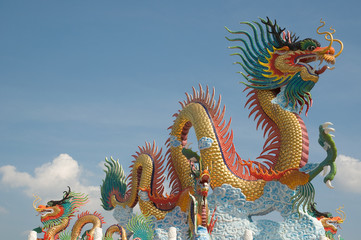 Fototapeta premium Chinese dragon statue