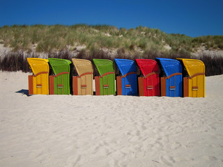Bunte Strandkörbe