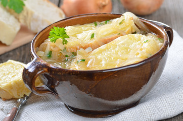 Französische Zwiebelsuppe