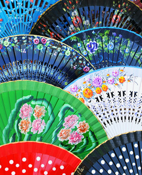 Abanicos pintados a mano, artesan&iacute;a espa&ntilde;ola