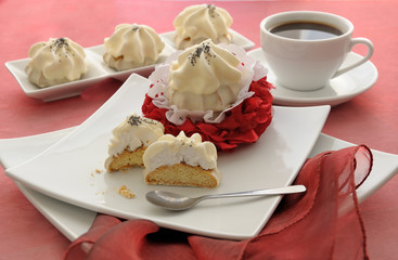 Cookies with zefirnoy  filling in milk glaze