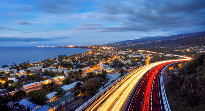 Baie de Saint-Paul au cr&eacute;puscule - La R&eacute;union