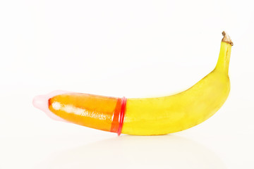 banane mit kondom überzogen